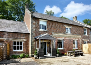 Castle Cottage Exterior