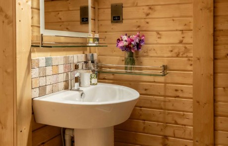 Tawny-Owl-Lodge-Sink Tawny Owl Lodge Sink